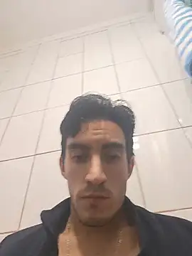 TommyMomentum live cam on StripChat