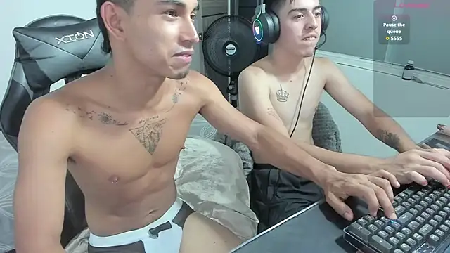 Michael_stiff live cam on StripChat