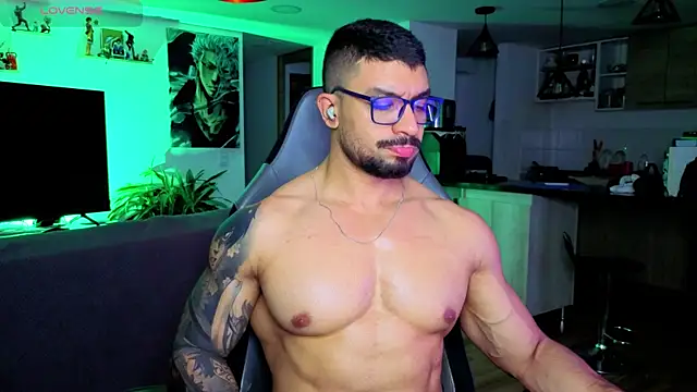 Michael_Diamond live cam on StripChat