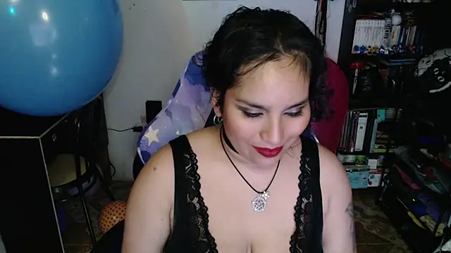 kureiji_hentaii webcam