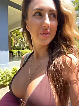 Bella-Grace webcam