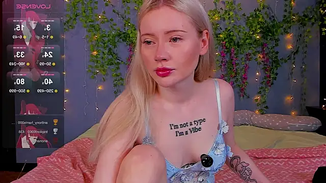 Lillie_Berry webcam
