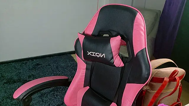 Megam_white webcam