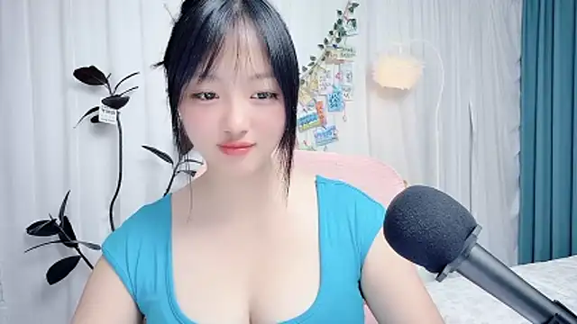 Winnie666999 webcam