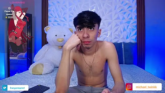 Michael_and_twinkk webcam