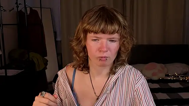 VioletDesiree webcam