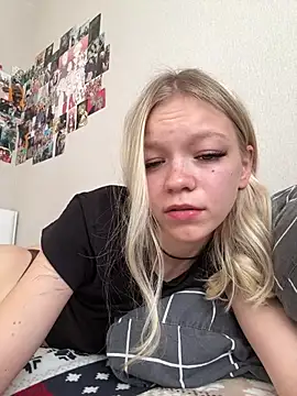Foxy_Blondie webcam