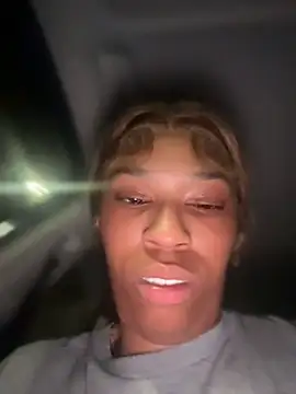 YeahhhitsBreezy live cam