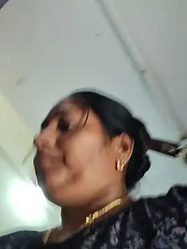 yamini1431 live cam