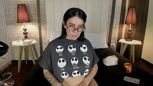 Hannah_Cross webcam