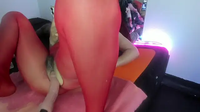 SheraHadee webcam