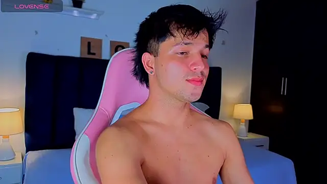 Issac_james_ webcam