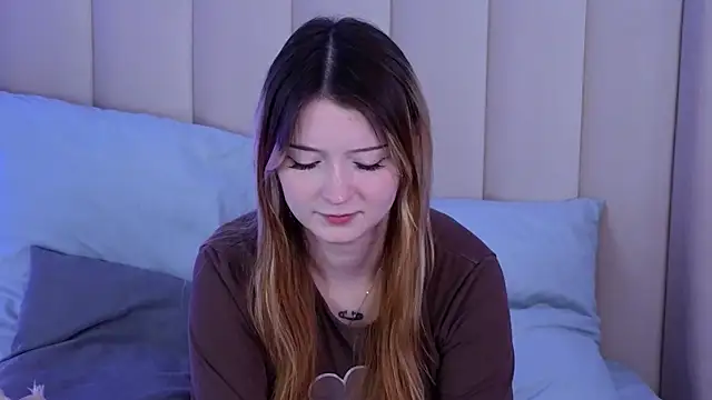AlyssFrost webcam