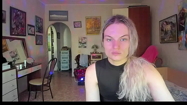 milliKira006 webcam