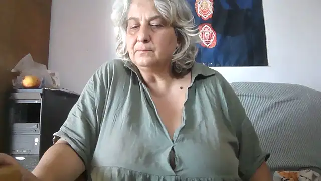 ExquisiteMature webcam