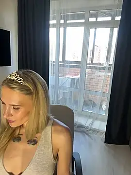 Luna_mp4 webcam