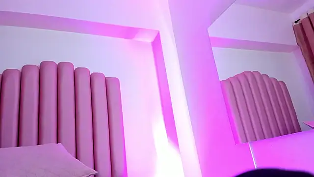 Lana_fox01 live sex cam