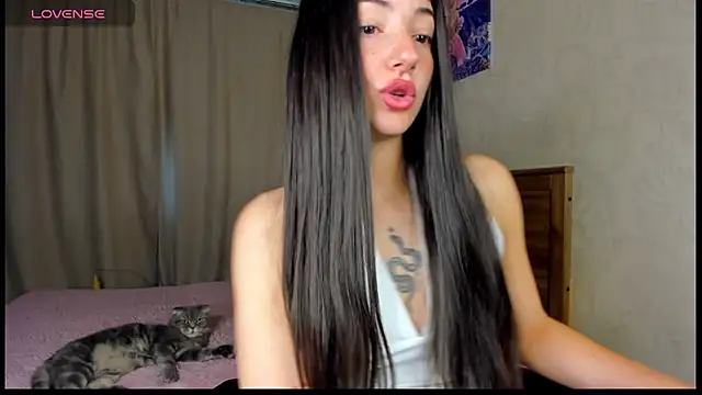 AishaGold webcam