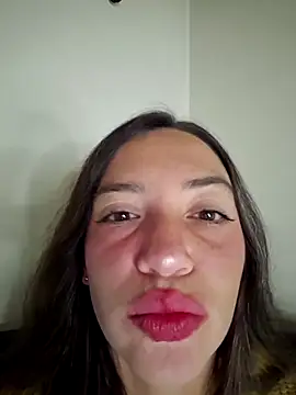 loveuu-bae webcam