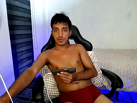 Spicy_RowyCam webcam