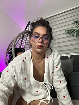 Samantha_Bernardo webcam