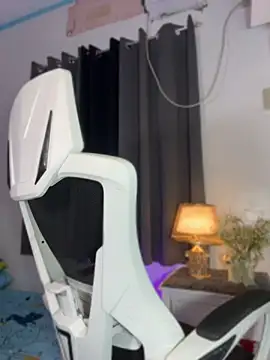 MajesticKitana webcam