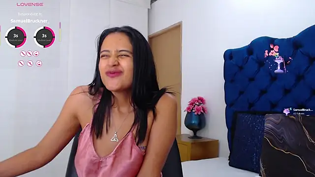 Lili666_ webcam