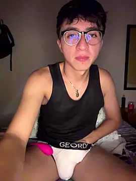 CamiRojas_boy webcam