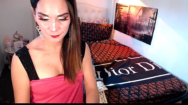 NinaDOM4CUM webcam