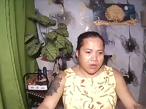TabooSHOWgirl18 webcam