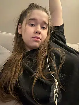 HornyGirlH's room