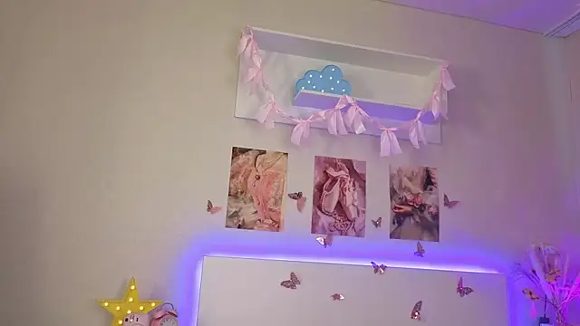 Milly_Lane webcam