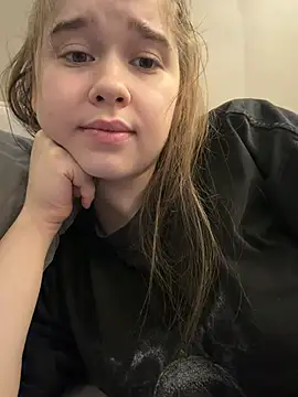 HornyGirlH 🤽 live naked webcam