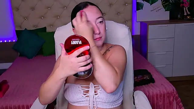 AVA_MAXIMUS webcam