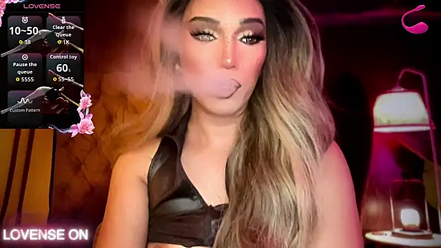 Lo_la_69 webcam