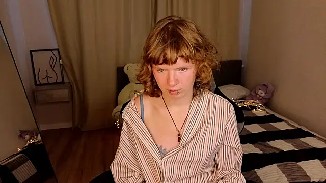VioletDesiree webcam
