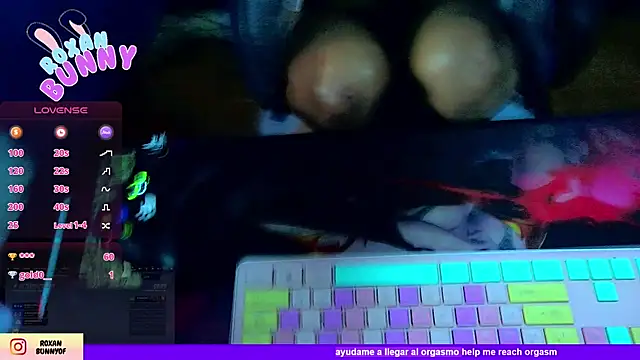 Roxanbunny1 webcam