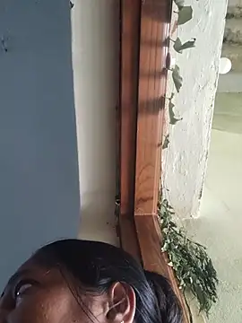 yamini1431 webcam