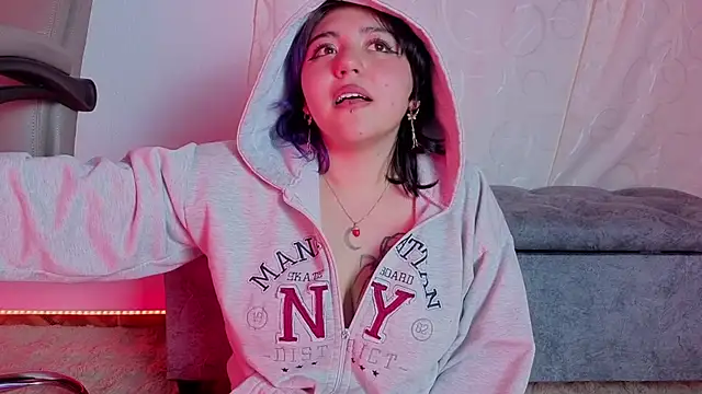 Blueberry_gothic webcam