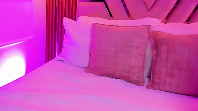 Rosaliesaint webcam