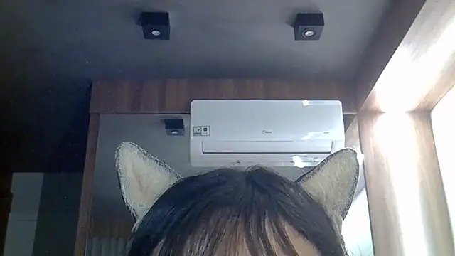 SkinnyKitten webcam