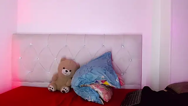 Angel_foxc13 webcam