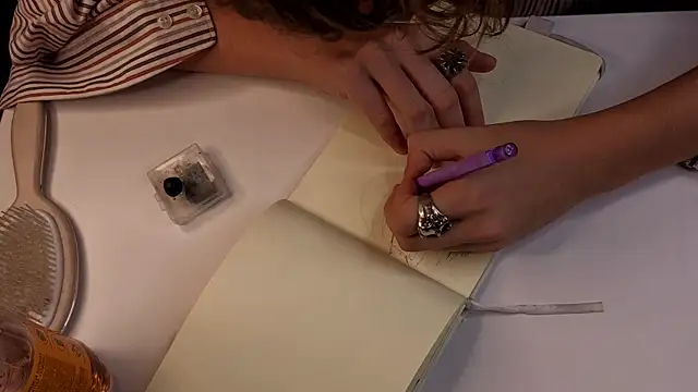 VioletDesiree webcam