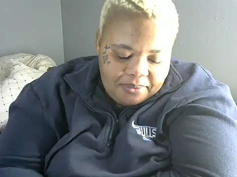 Taraj_thee_thick live cam
