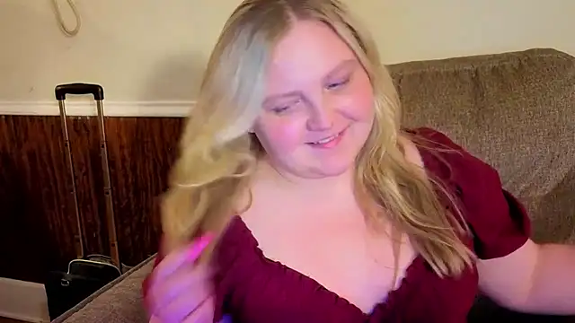 PhatAssBlond webcam