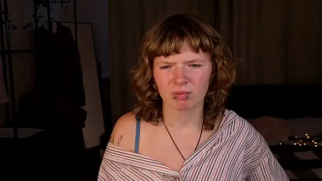 VioletDesiree webcam