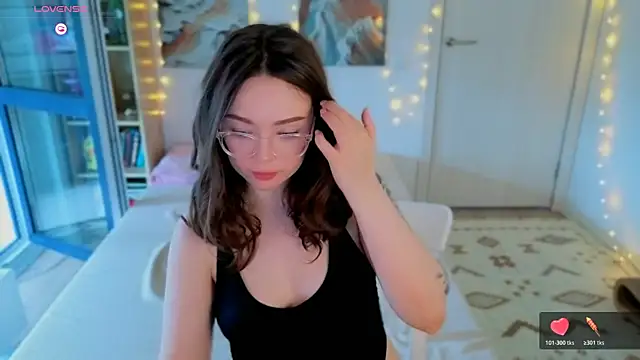 MilenaSaint webcam