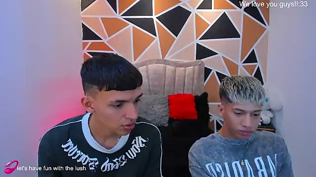 Juan_Nd_Steven live cam on StripChat