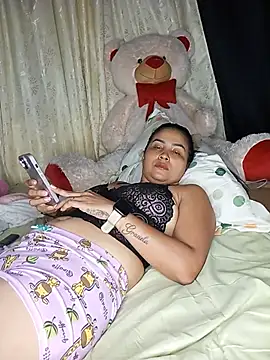 LuzDream live cam on StripChat