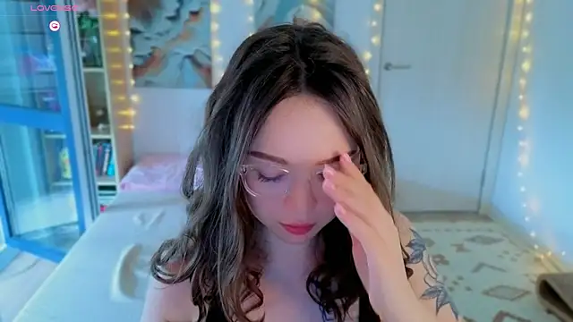 MilenaSaint webcam